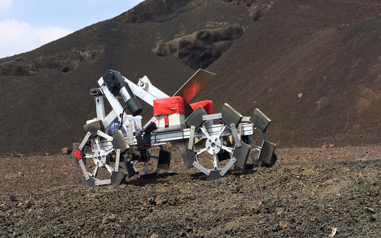 UH Hilo Robotics Team Tests School’s First Rover